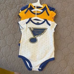 NWT pack of 3 St. Louis Blues baby girl onesies, size 6-9 months.
